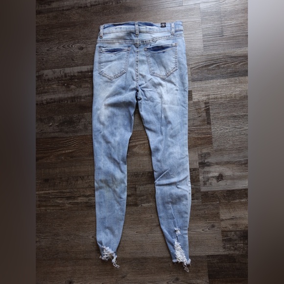 Trendy Distressed Denim Skinny Jeans - Picture 3 of 7